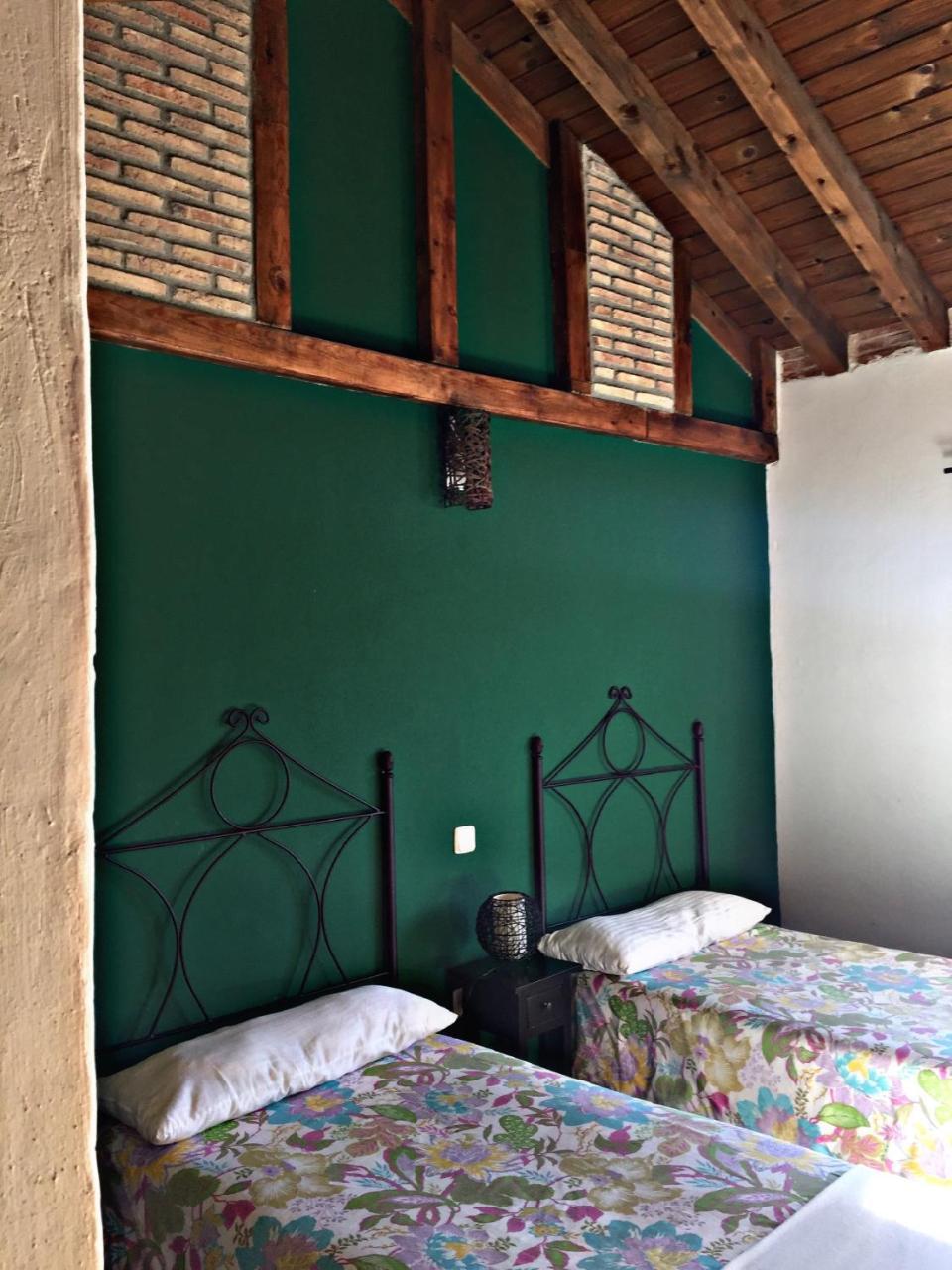 El Corral De Concejo Guest House Horcajuelo de la Sierra Luaran gambar