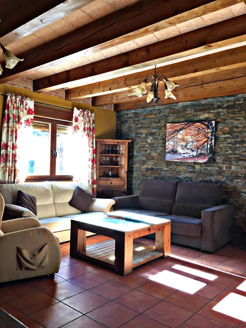 El Corral De Concejo Guest House Horcajuelo de la Sierra Luaran gambar